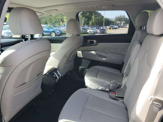 Certified 2023 Kia Sorento SX FWD image 10