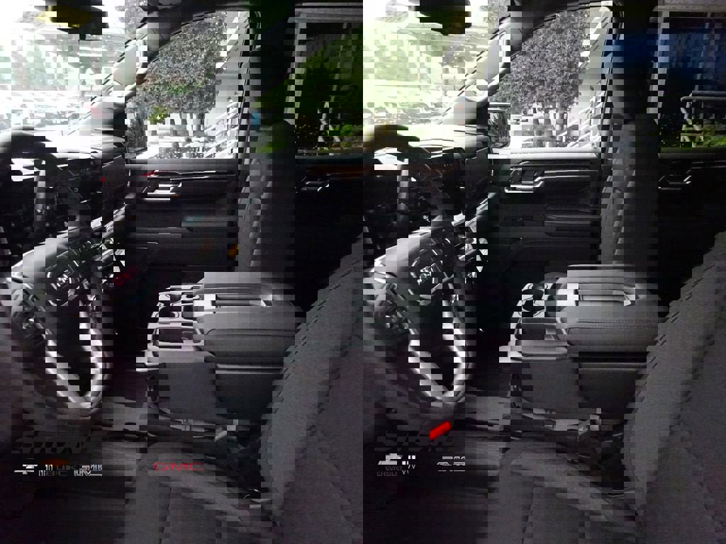New 2026 GMC Sierra 1500 Elevation image 14