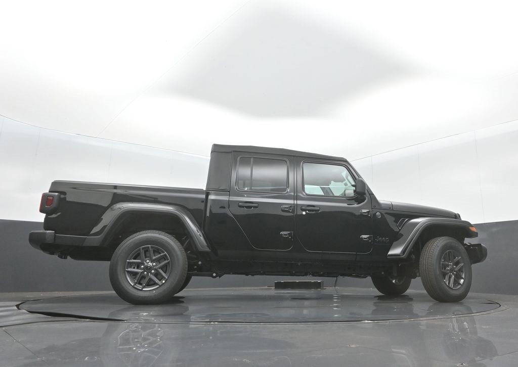 New 2025 Jeep Gladiator Sport image 34
