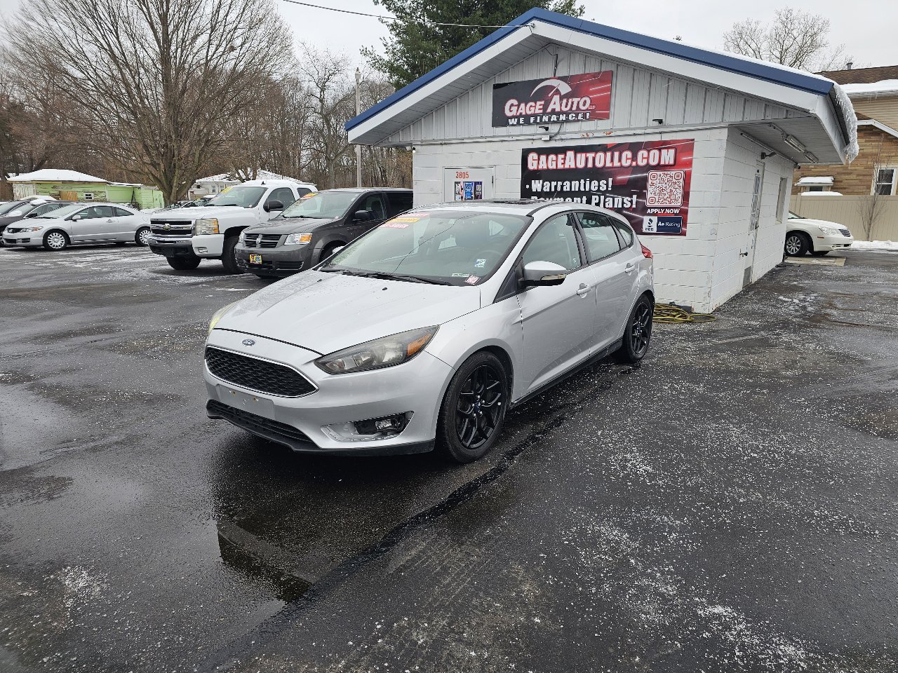 Used 2016 Ford Focus SE w/ Equipment Group 201A image 3