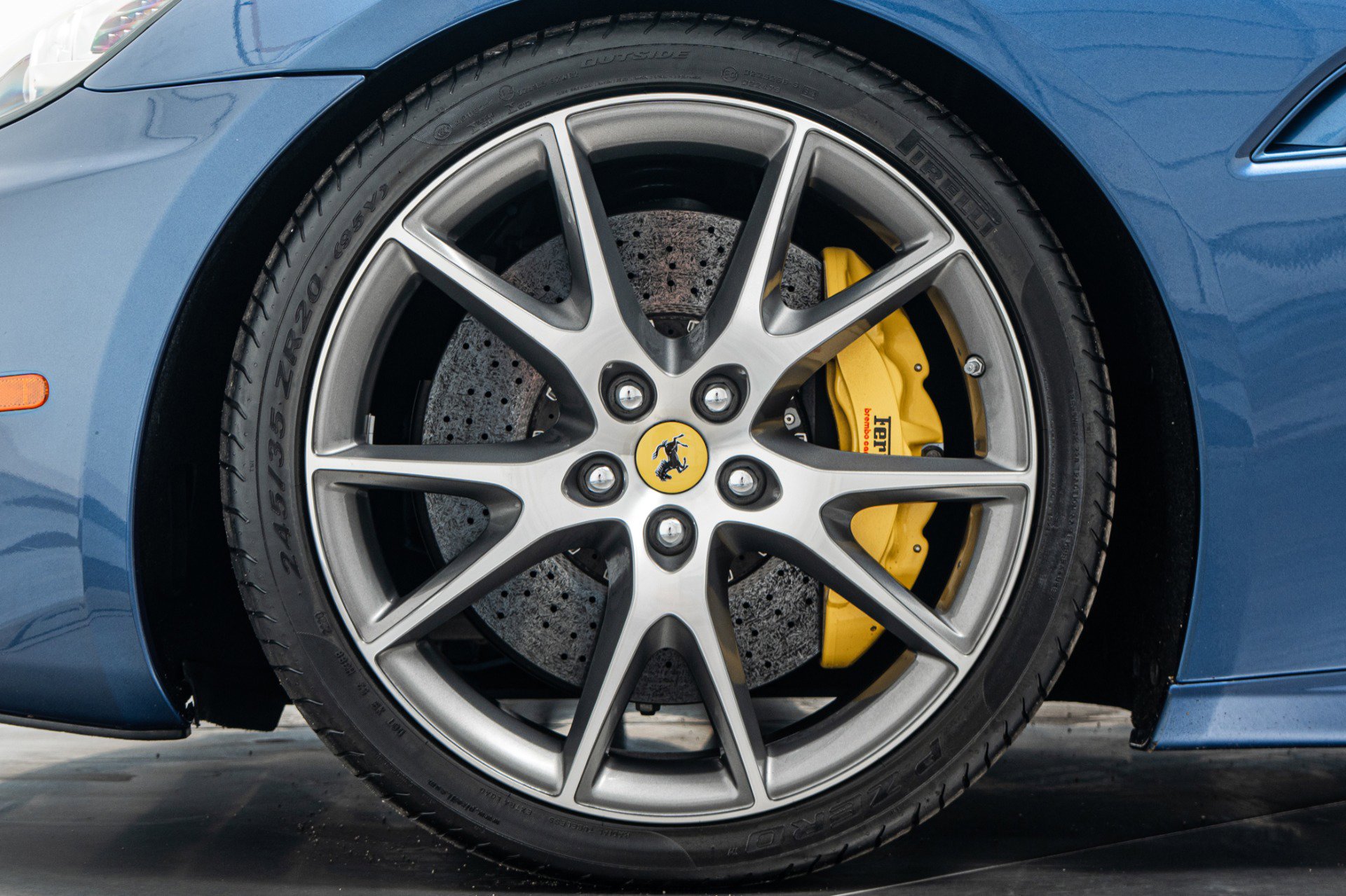 Used 2010 Ferrari California image 10