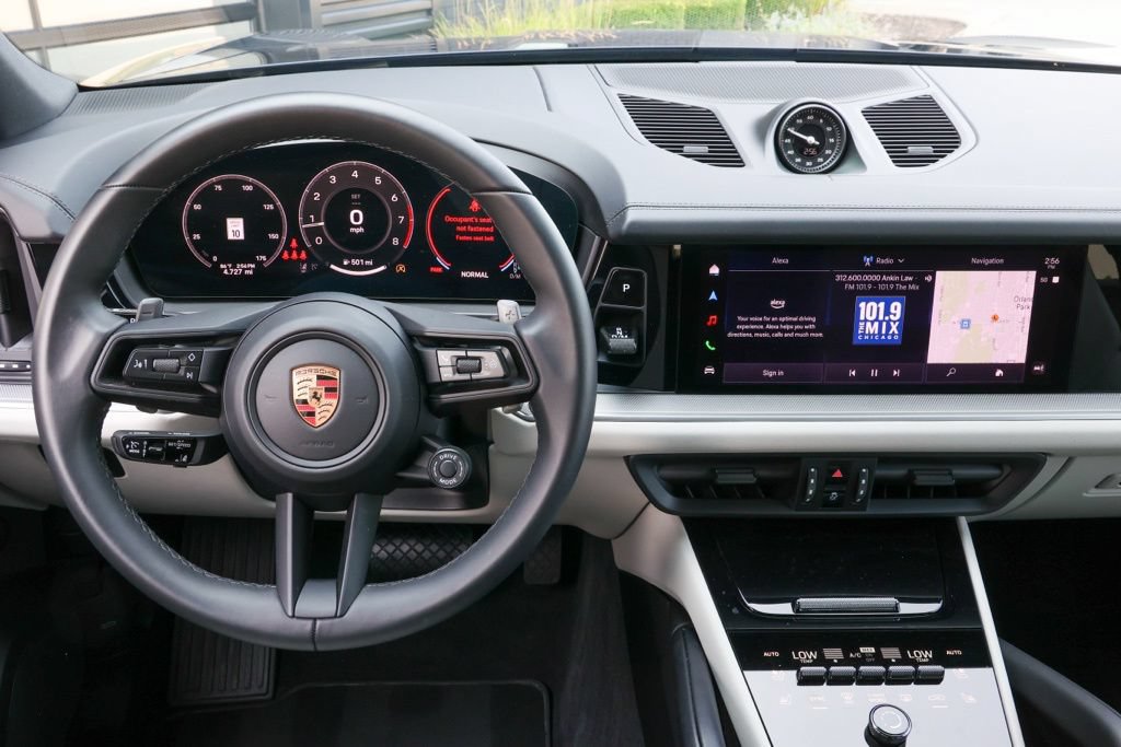 Certified 2026 Porsche Cayenne Coupe AWD/4WD image 35