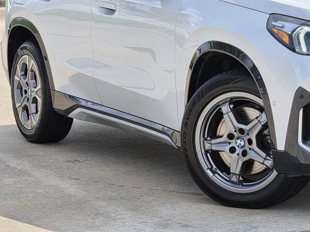 Used 2025 BMW X1 xDrive28i AWD/4WD image 11