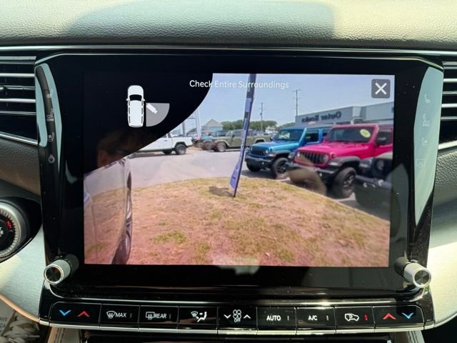 Used 2025 Jeep Wagoneer Series III w/ Premium Group I AWD/4WD image 36