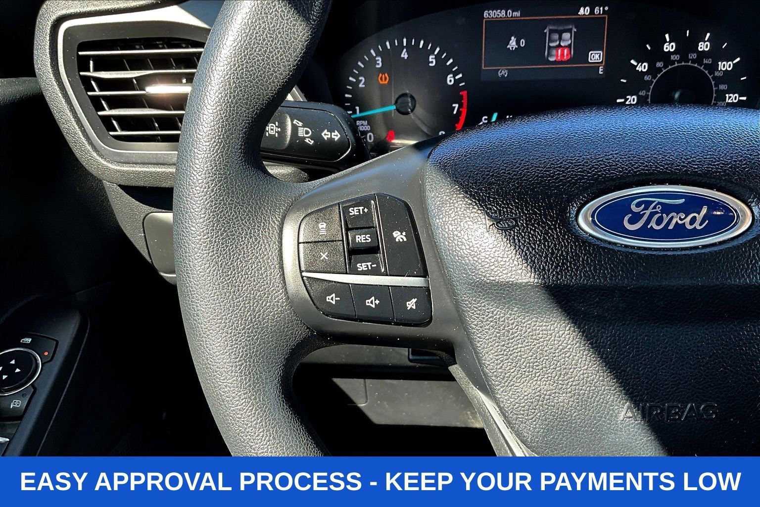 Used 2020 Ford Escape SE image 15