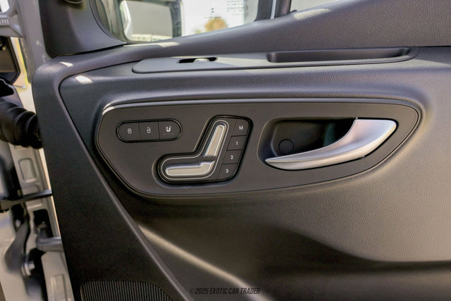 Used 2025 Mercedes-Benz Sprinter 2500 image 73