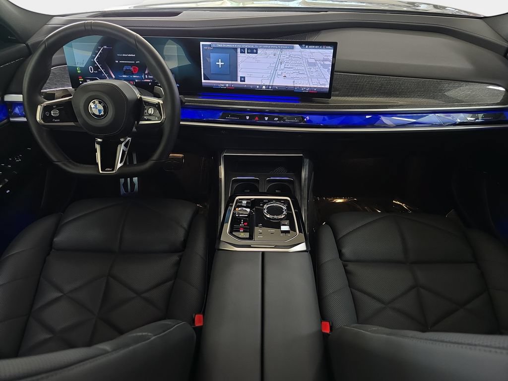 Used 2024 BMW 740i w/ Premium Package 2 RWD image 11