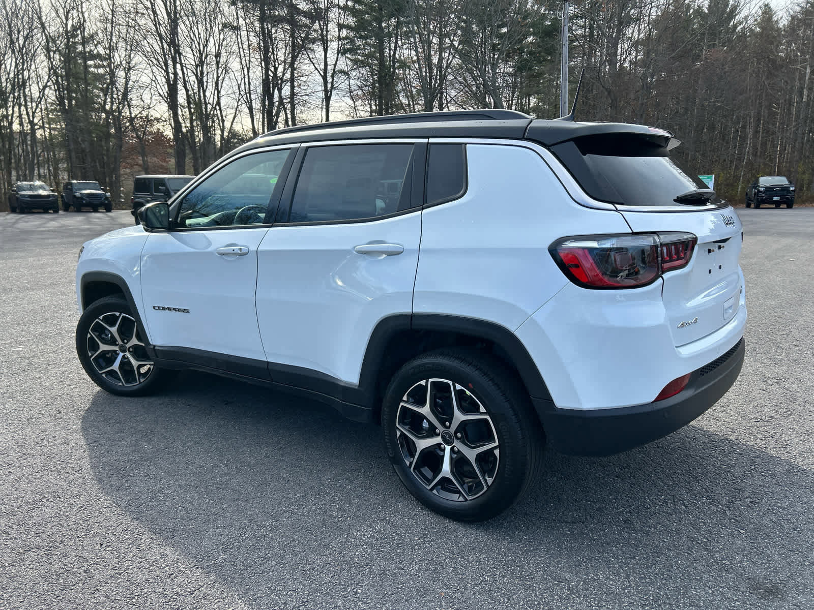 New 2026 Jeep Compass Limited image 11