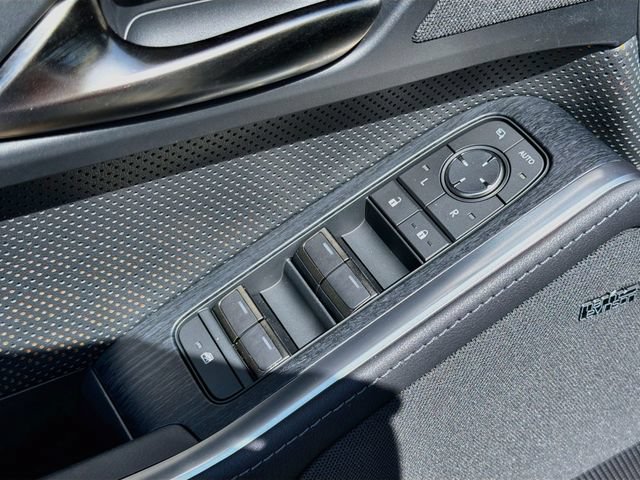 Used 2025 Lexus GX 550 w/ Accessory Package (Z1) AWD/4WD image 25