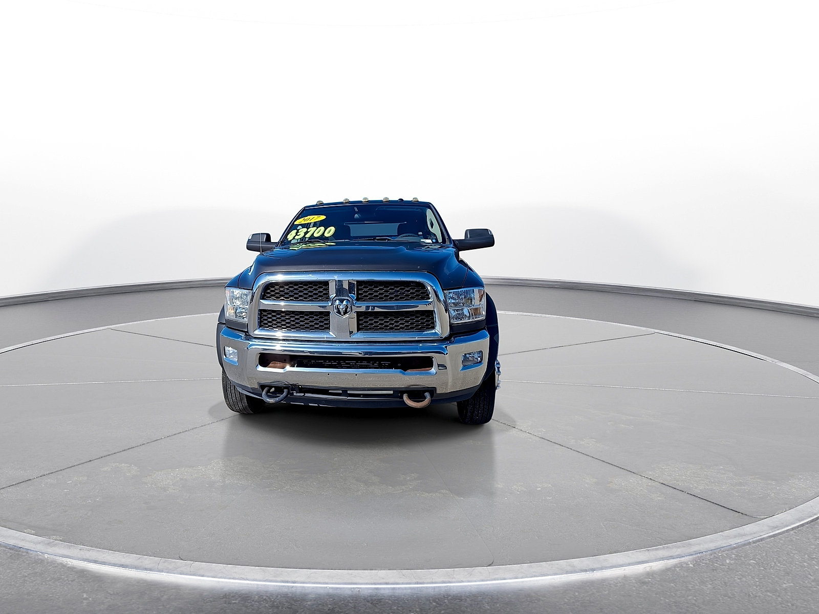 Used 2017 RAM 5500 Tradesman w/ Max Tow Package RWD video 3