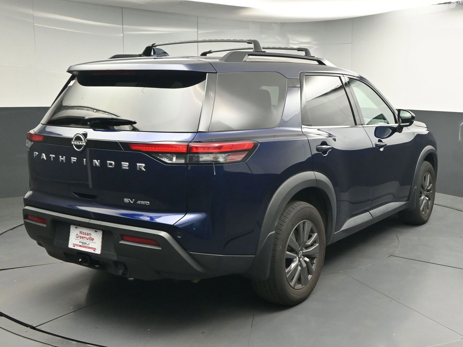 Used 2023 Nissan Pathfinder SV w/ SV Premium Package image 7