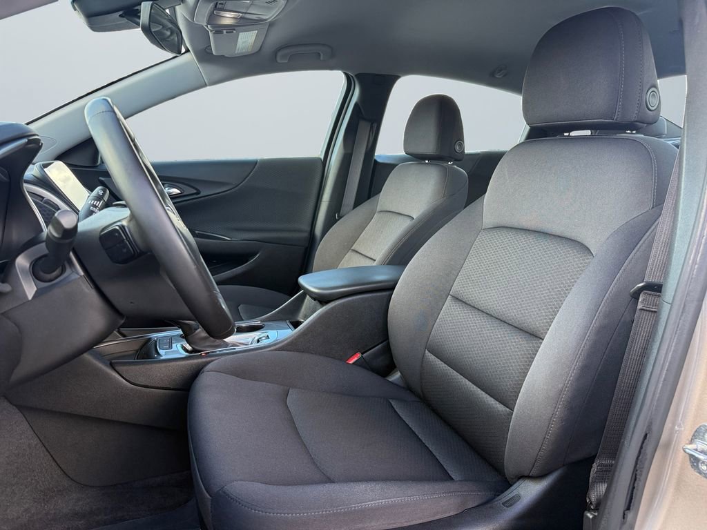 Used 2022 Chevrolet Malibu RS image 9