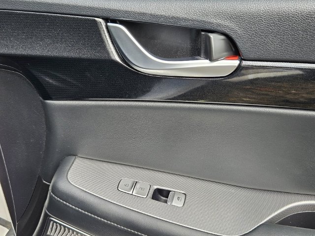 Used 2022 Hyundai Palisade Limited FWD image 12