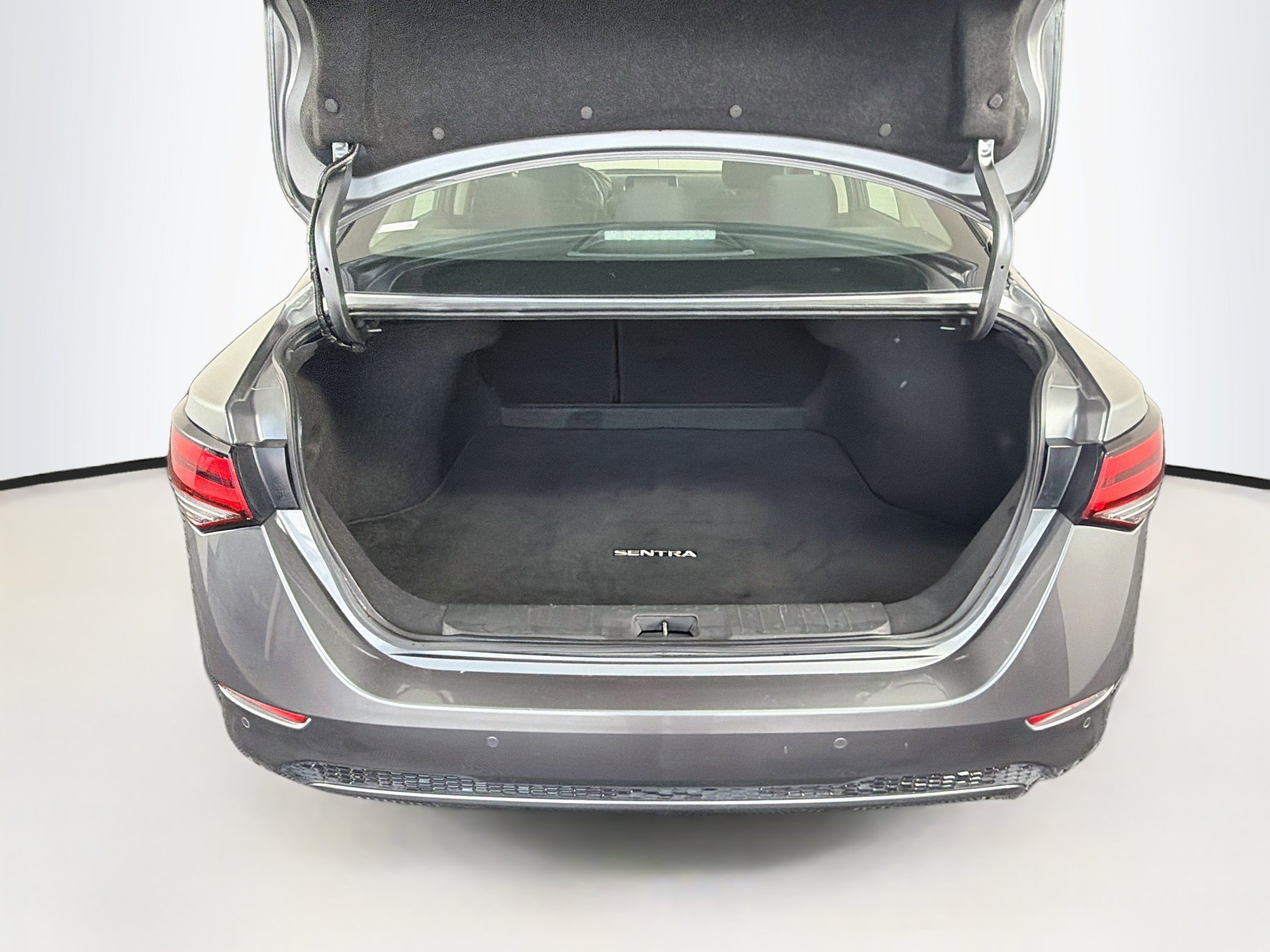 Used 2025 Nissan Sentra S FWD image 29