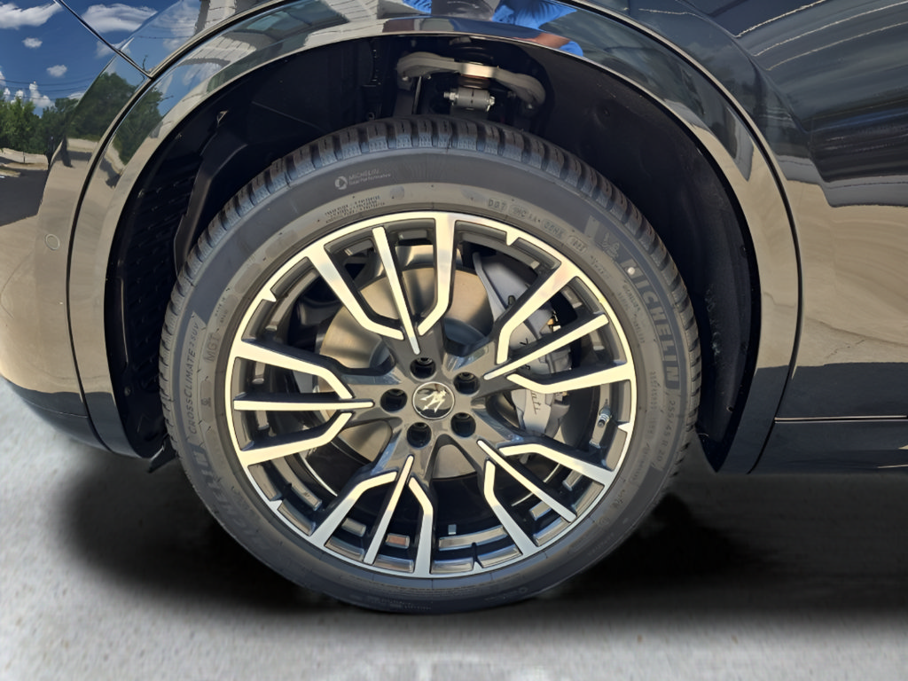 New 2025 Maserati Grecale GT AWD/4WD image 16