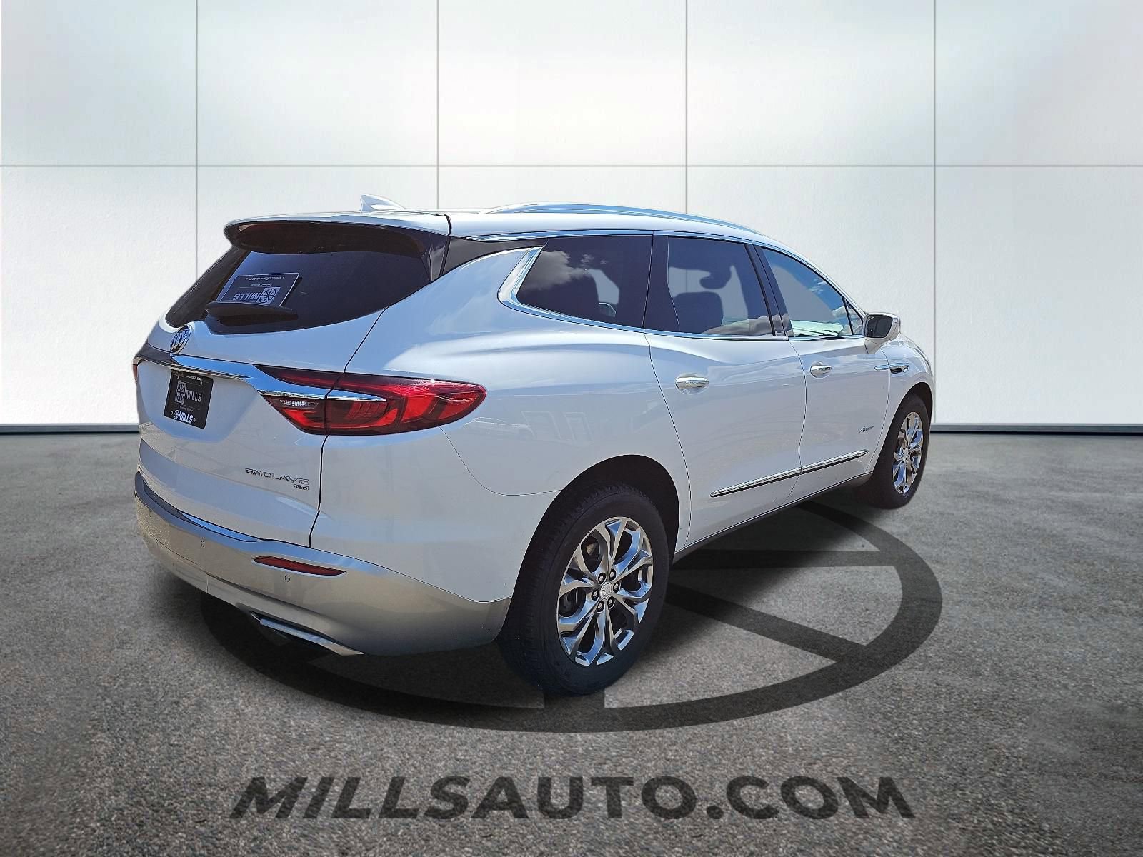 Used 2019 Buick Enclave Avenir w/ Avenir Technology Package AWD/4WD image 6