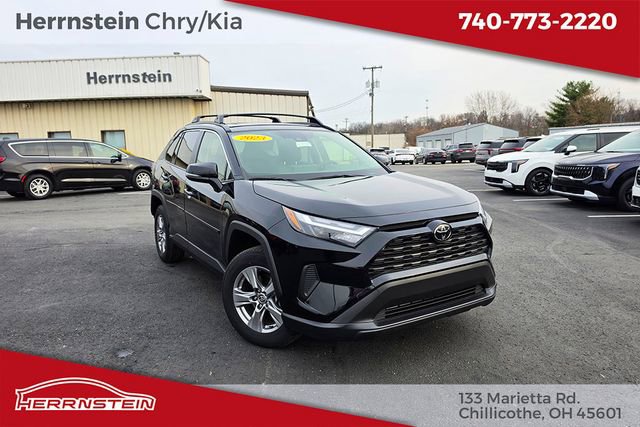 Used 2023 Toyota RAV4 XLE w/ Convenience Package image 1