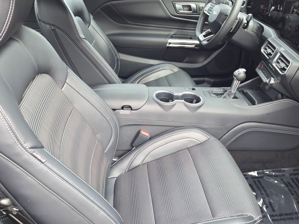 Used 2024 Ford Mustang GT Premium image 6