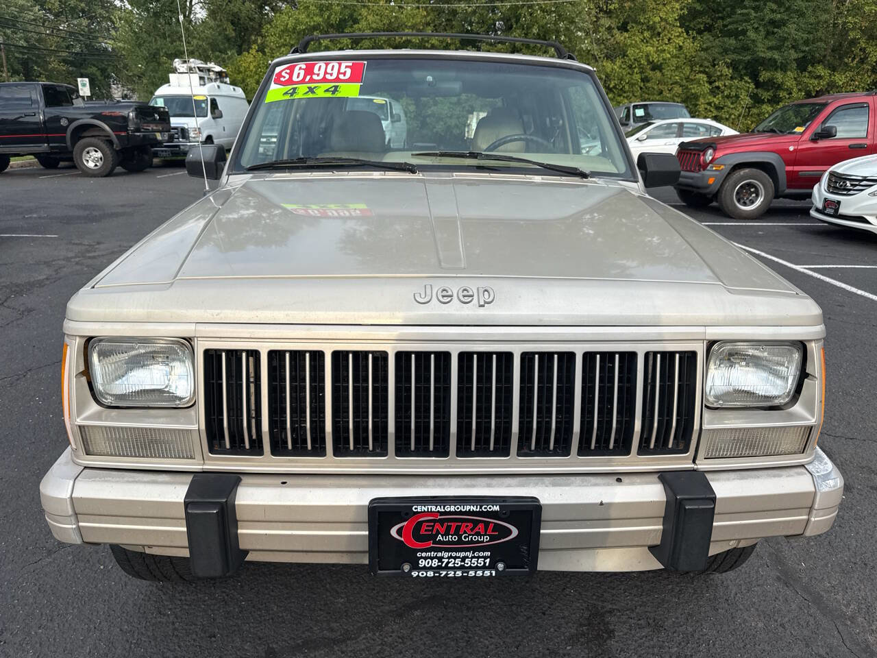 Used 1996 Jeep Cherokee Country image 2