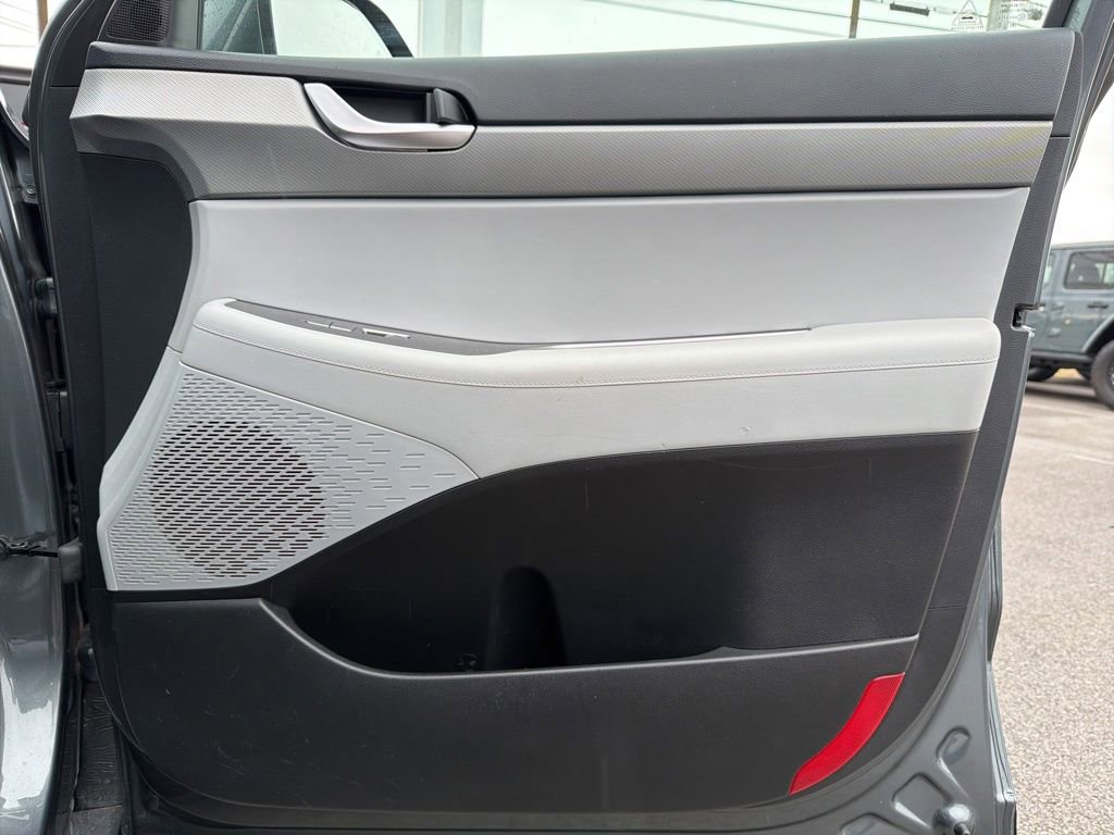 Used 2023 Hyundai Palisade SE image 29