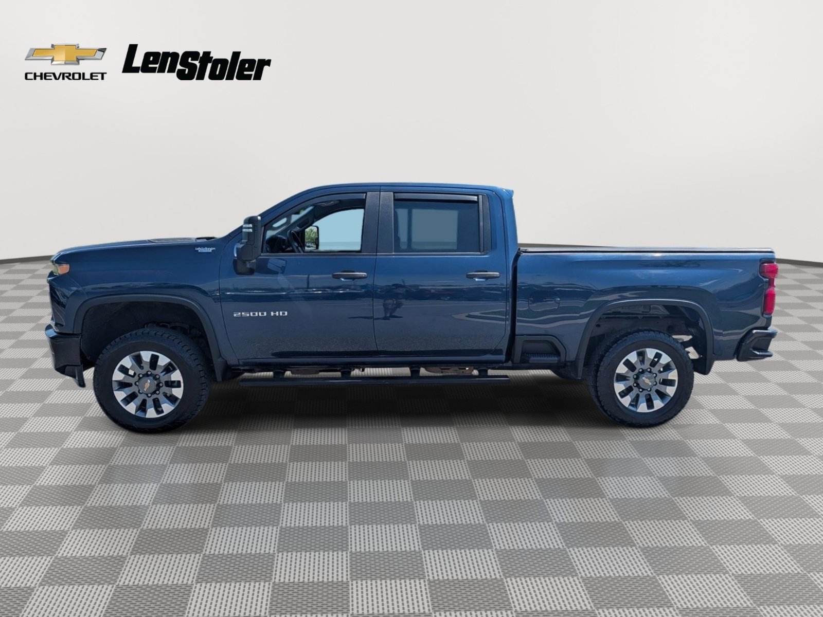 Used 2022 Chevrolet Silverado 2500 Custom w/ Custom Convenience Package AWD/4WD image 2