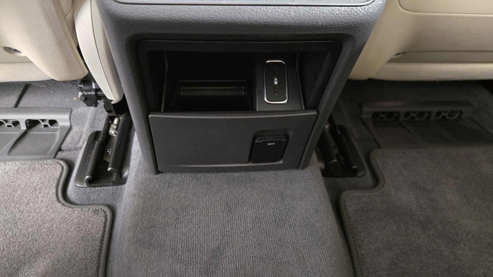 Used 2020 Mercedes-Benz GLE 350 4MATIC image 26