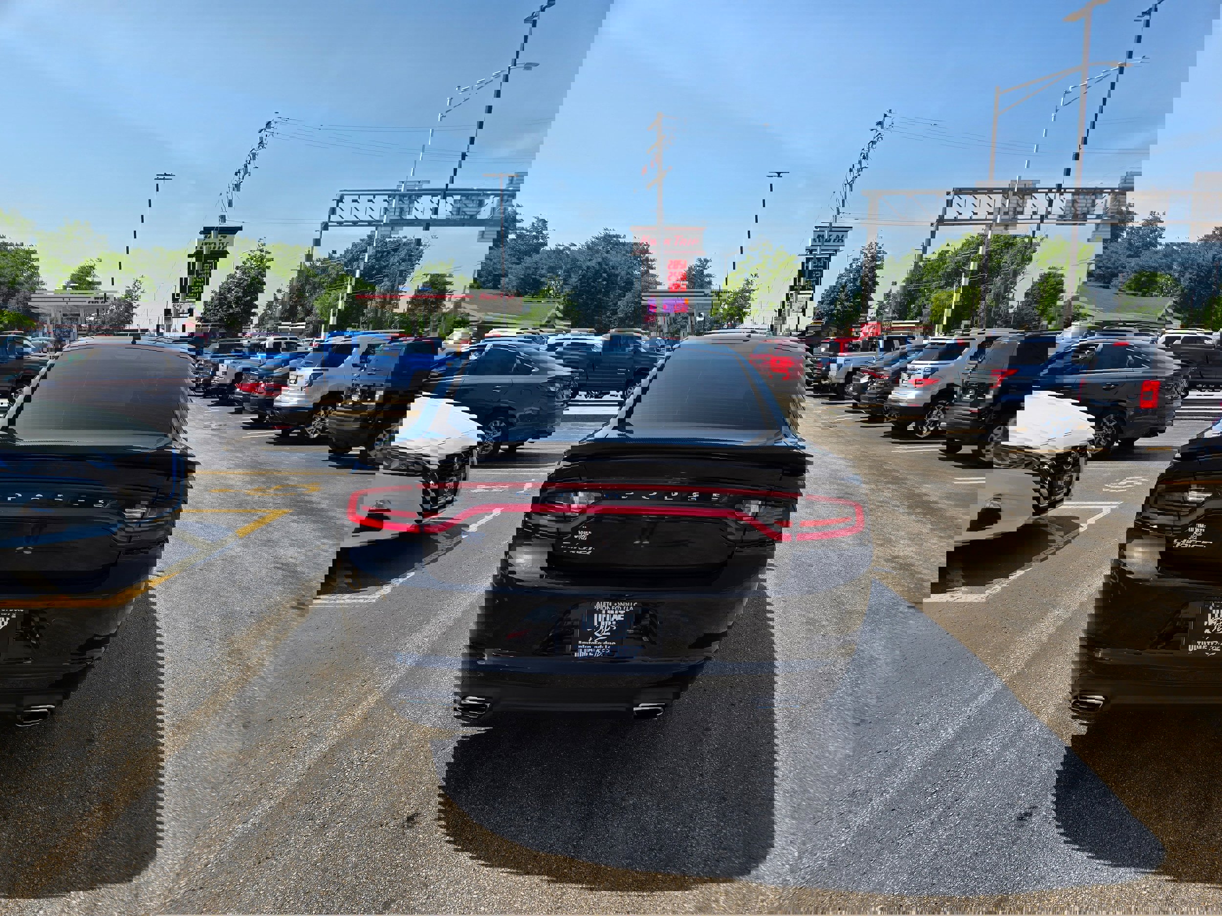 Used 2016 Dodge Charger SE w/ Popular Equipment Group image 7