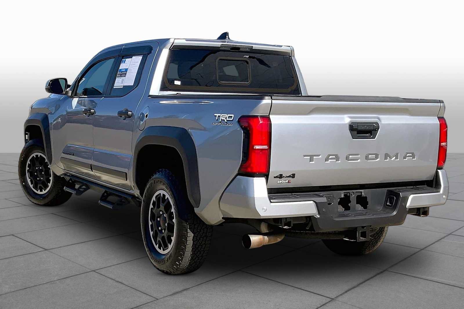 Used 2025 Toyota Tacoma TRD Off-Road w/ TRD Off Road Upgrade Package AWD/4WD image 12