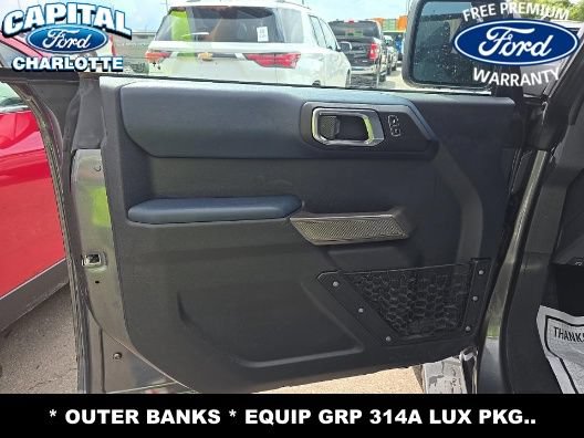 Used 2022 Ford Bronco Outer Banks AWD/4WD image 11