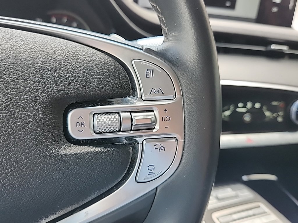 Used 2025 Genesis GV70 2.5T AWD/4WD image 10