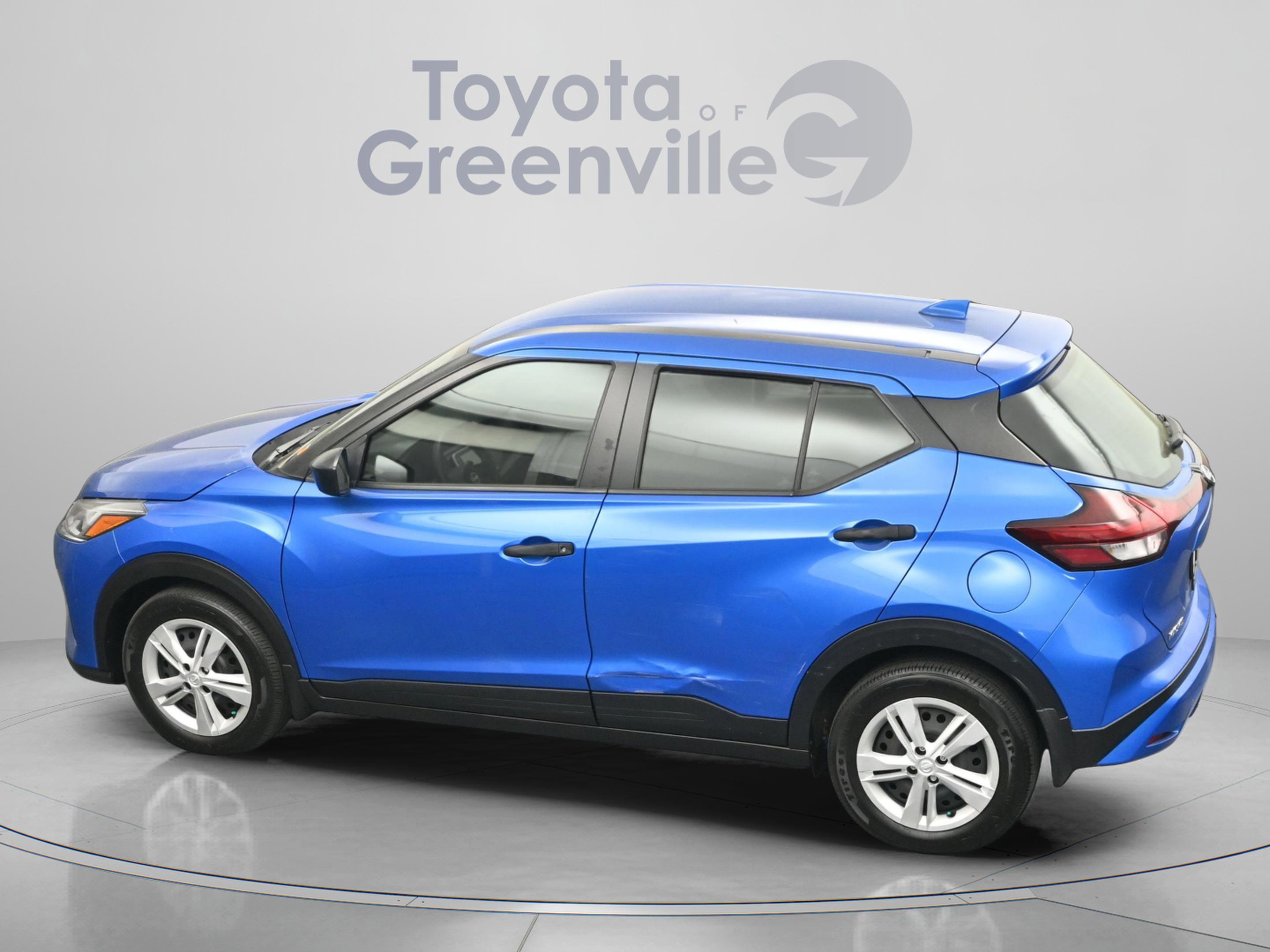 Used 2024 Nissan Kicks S image 6
