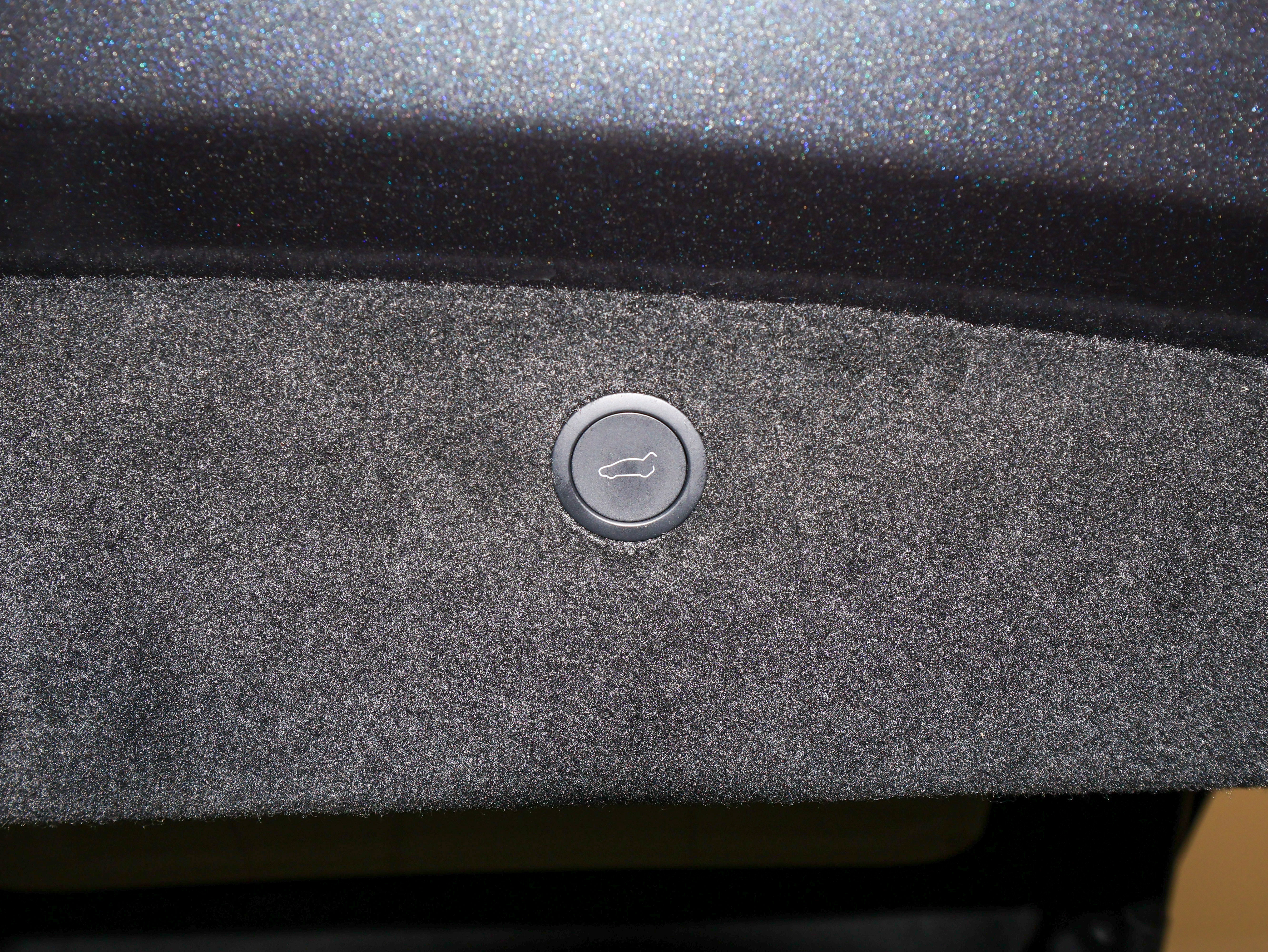 Used 2023 Tesla Model X Plaid image 14