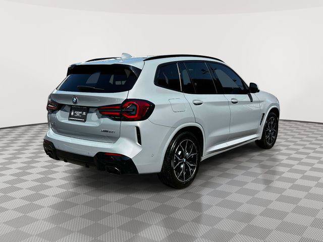 Used 2024 BMW X3 xDrive30i w/ Premium Package AWD/4WD image 3