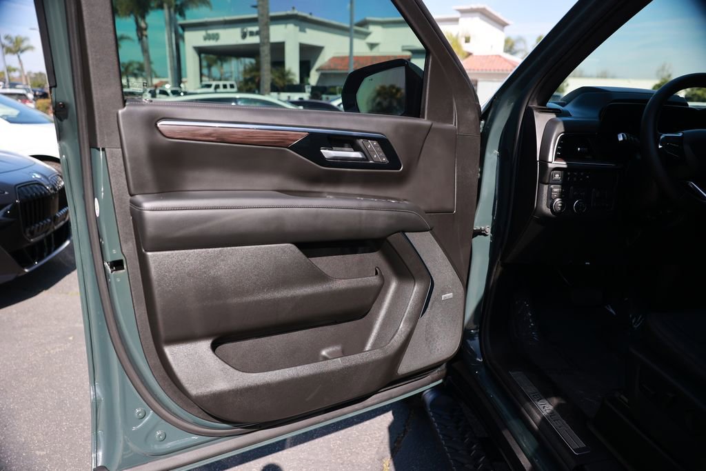 Used 2026 Chevrolet Tahoe Z71 w/ Z71 Off-Road Package image 17