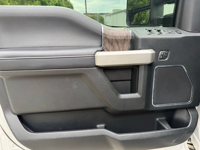 Used 2019 Ford F250 Lariat w/ Lariat Ultimate Package AWD/4WD image 16