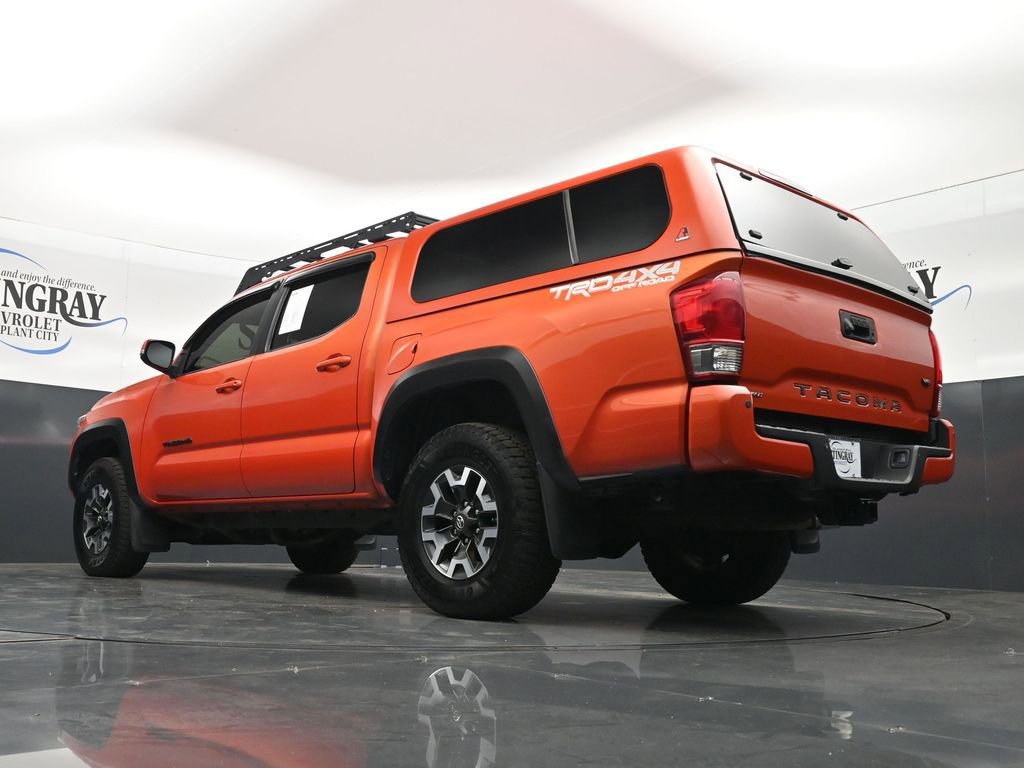 Used 2017 Toyota Tacoma TRD Off-Road image 21