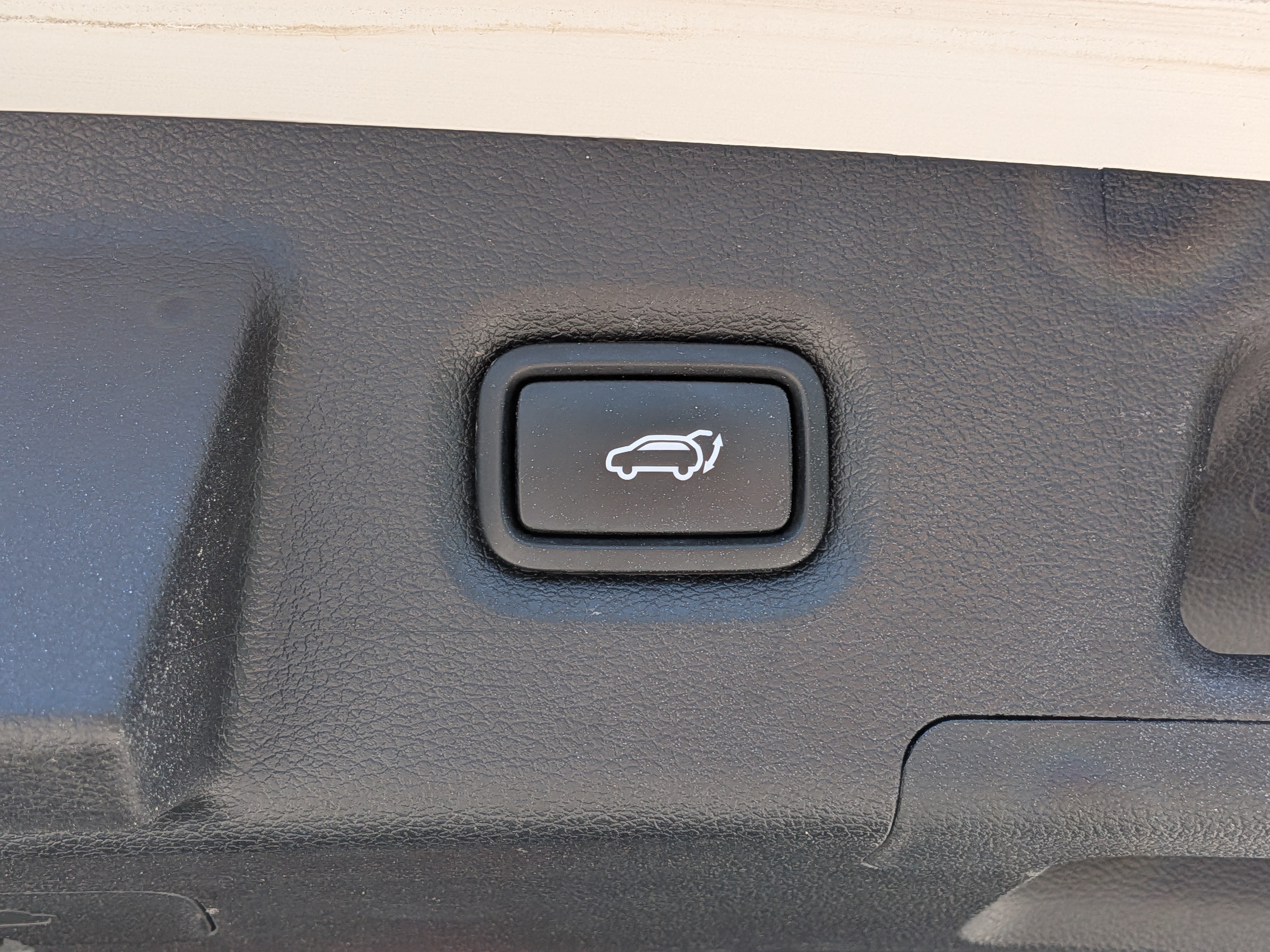 Used 2023 Hyundai Santa Fe Limited w/ Cargo Package FWD image 14