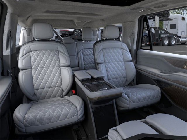 New 2025 Lincoln Navigator L Black Label w/ Black Label Special Edition image 11
