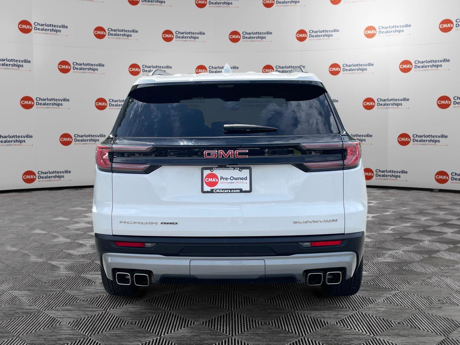 Used 2026 GMC Acadia Elevation w/ Elevation Premium Package AWD/4WD image 4