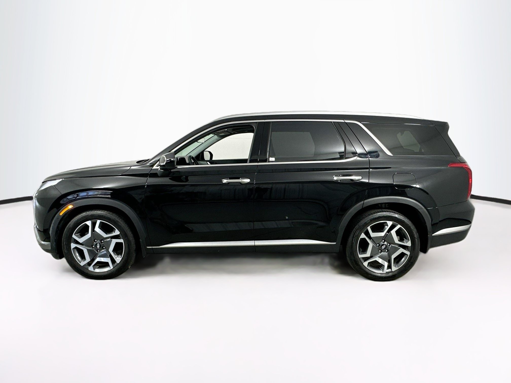 Used 2023 Hyundai Palisade SEL w/ Premium Package FWD image 8