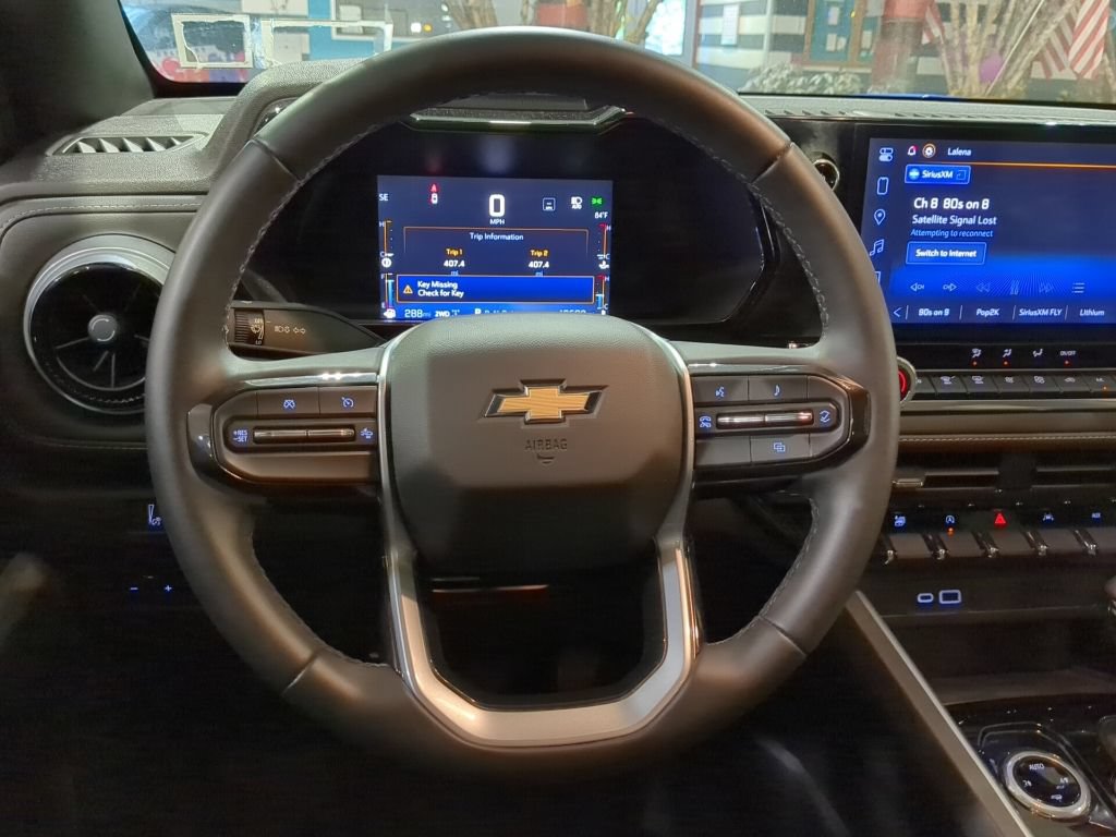 Used 2023 Chevrolet Colorado LT w/ LT Convenience Package AWD/4WD image 2