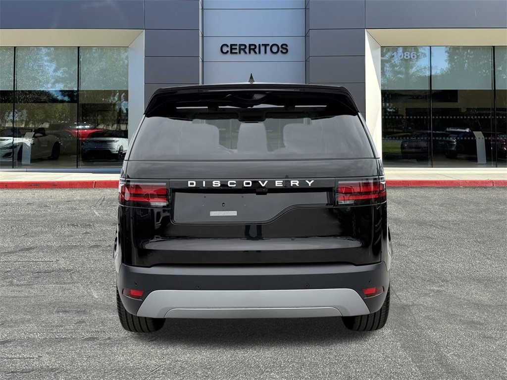 New 2025 Land Rover Discovery S image 6