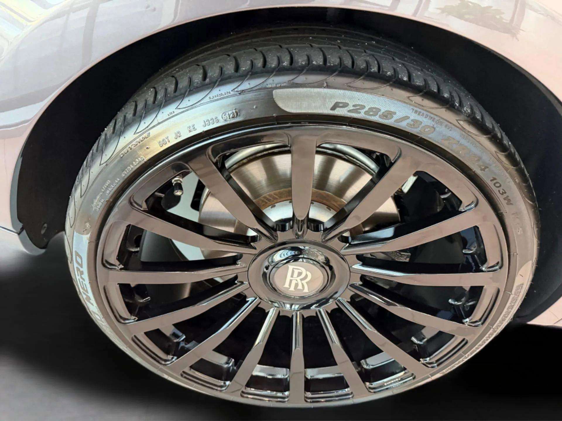 Used 2019 Rolls-Royce Phantom Sedan image 67