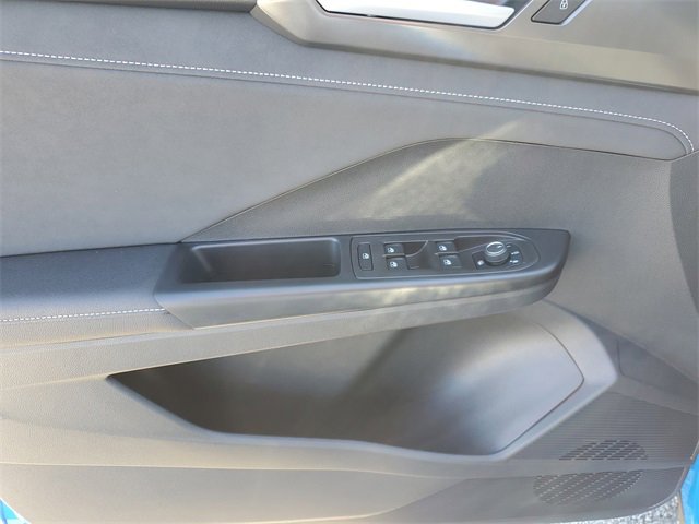 Certified 2025 Volkswagen Taos SE image 23