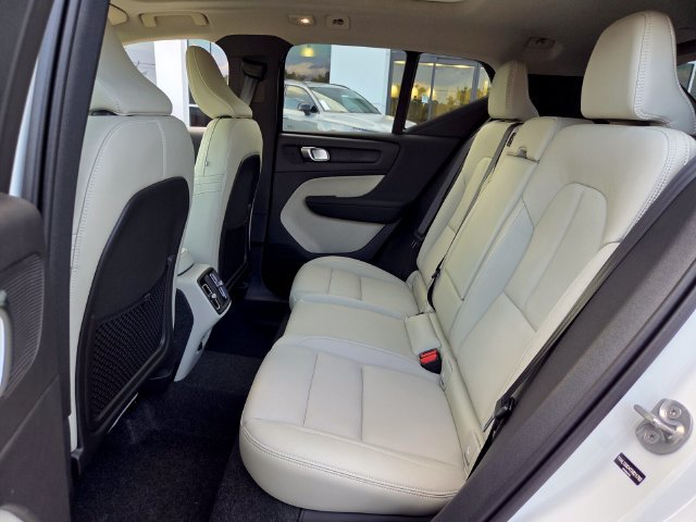 New 2026 Volvo XC40 B5 Plus w/ Protection Package Premier AWD/4WD image 11