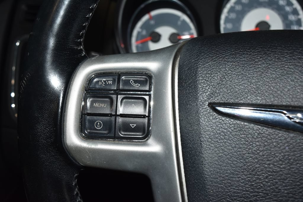 Used 2012 Chrysler 200 Touring FWD image 7