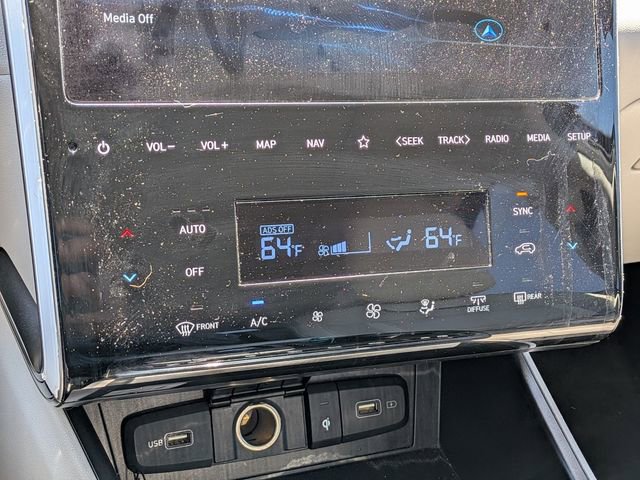 Used 2023 Hyundai Tucson Limited AWD/4WD image 13
