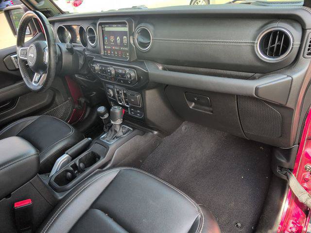 Certified 2022 Jeep Wrangler Unlimited Sahara w/ Cold Weather Group AWD/4WD image 22