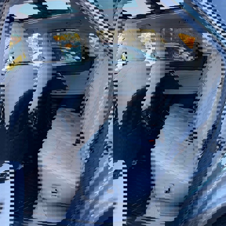 Used 2017 Lexus RX 450h AWD image 11