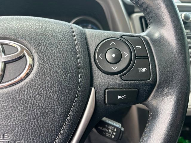 Used 2018 Toyota RAV4 XLE FWD image 17